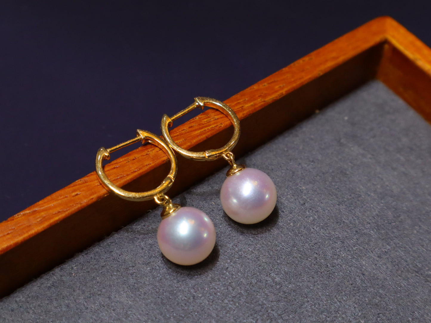 White Akoya AAA Pearl Stud Earrings 18k Yellow Gold 8.0-8.5 mm