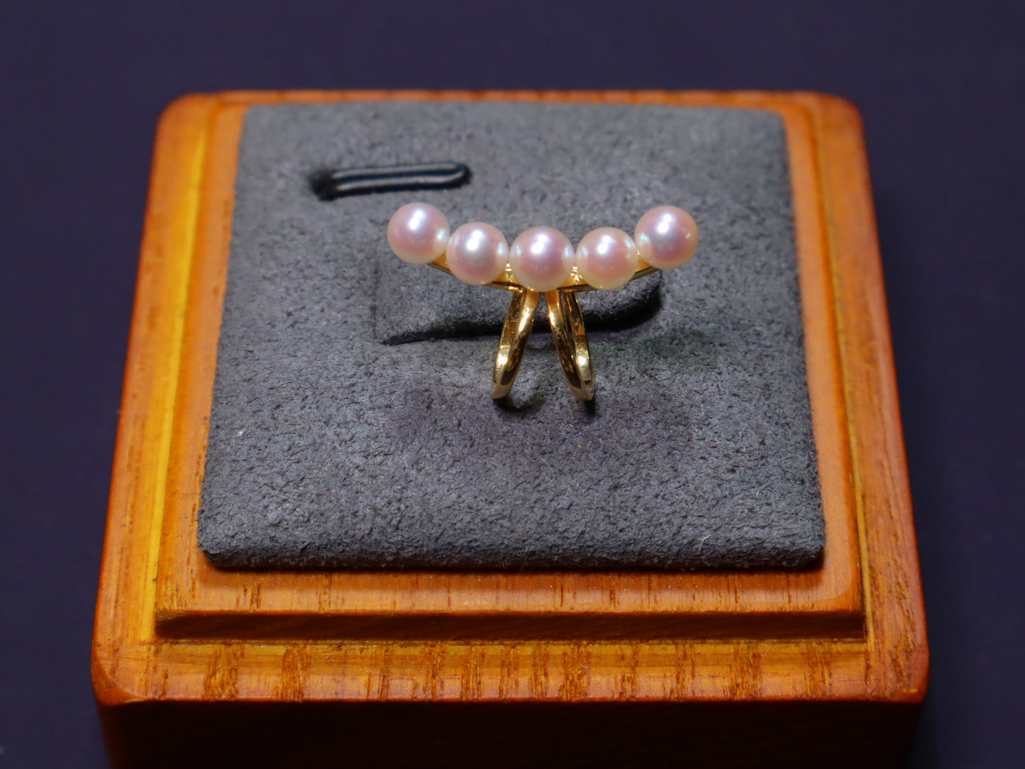 18k 4-4.5mm Akoya Pearl Ear Bone Clip