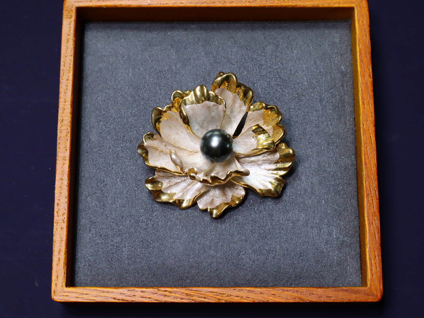 10-11mm Black Tahitian Pearl Brooch