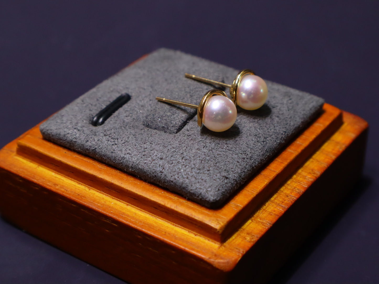 18k 6.5-7mm Akoya Pearl Stud Earrings