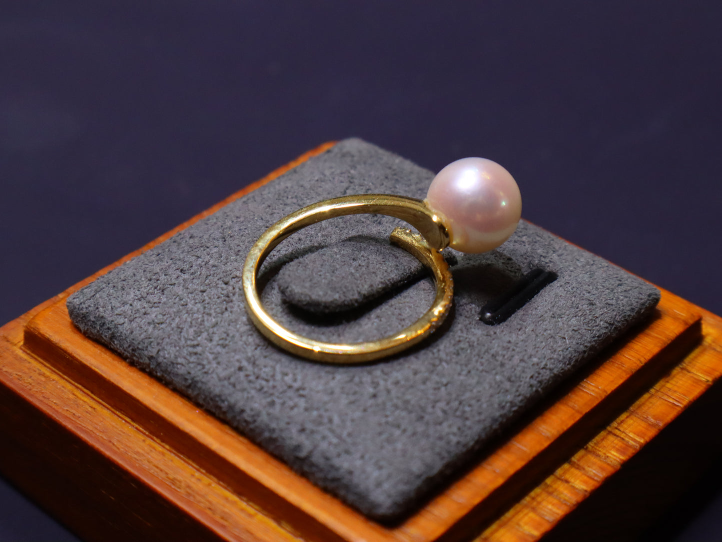 8.5-9mm Akoya Pearl Ring with Diamond