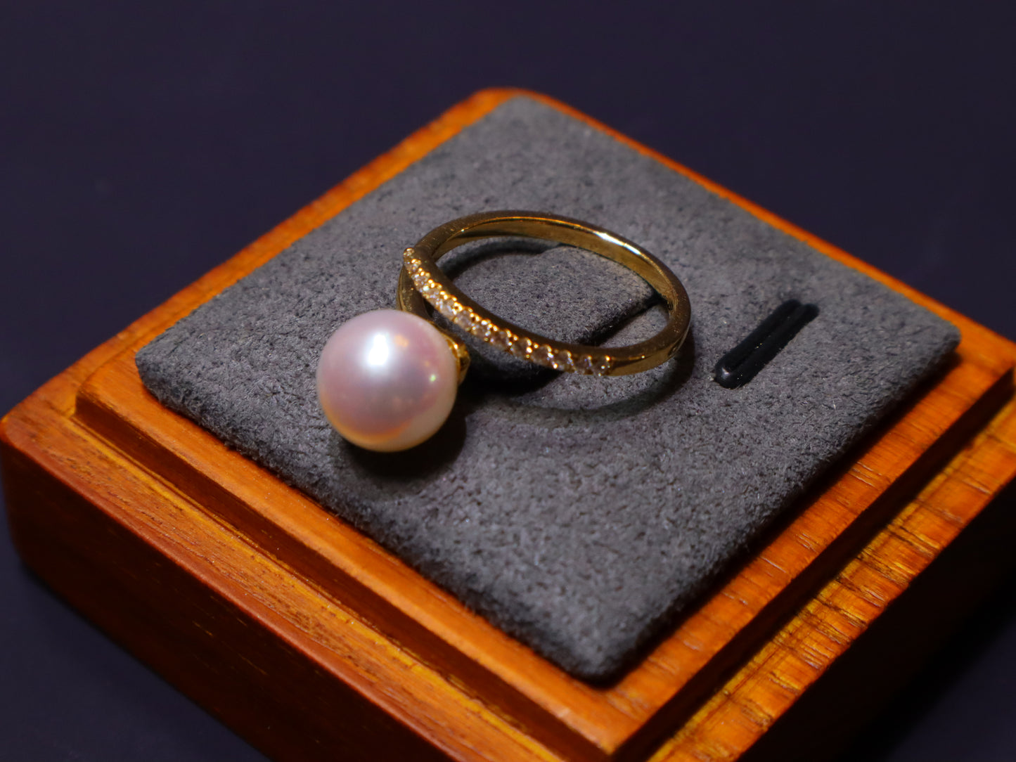 8.5-9mm Akoya Pearl Ring with Diamond