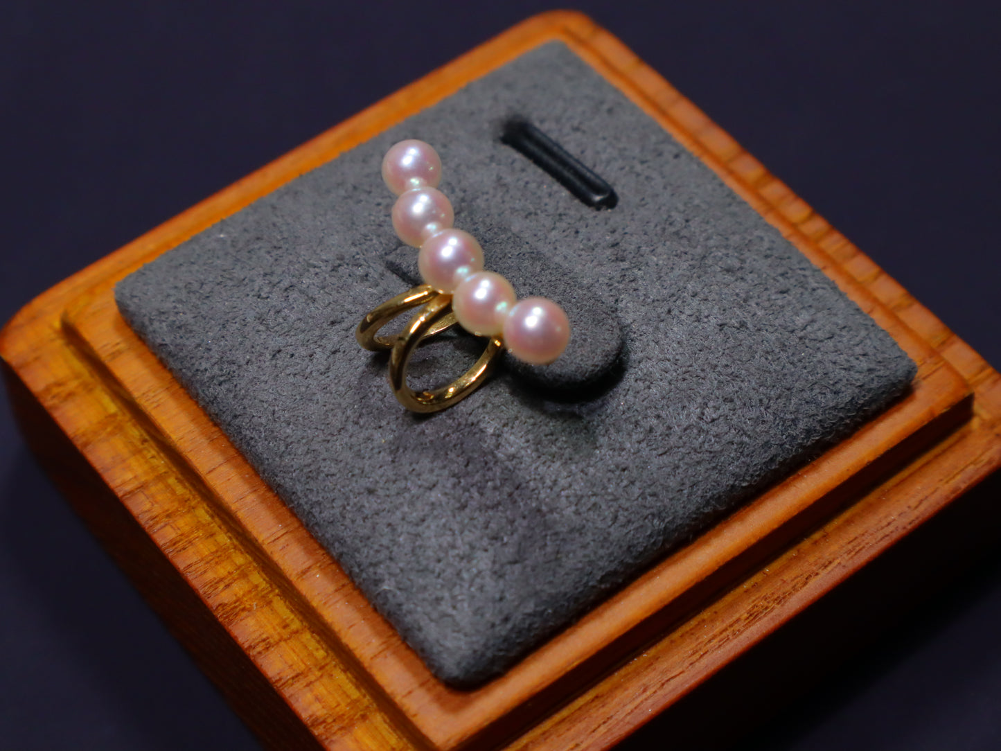 18k 4-4.5mm Akoya Pearl Ear Bone Clip