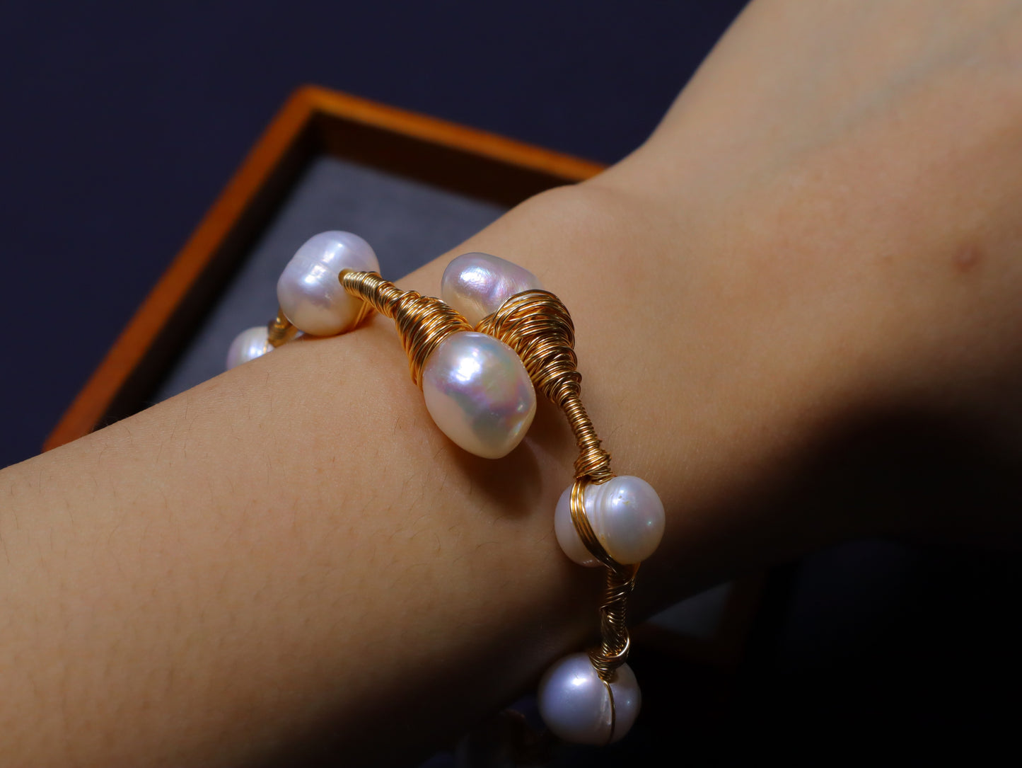 Handmade 9-10mm White Baroque Freshwater Pearl Bracelet